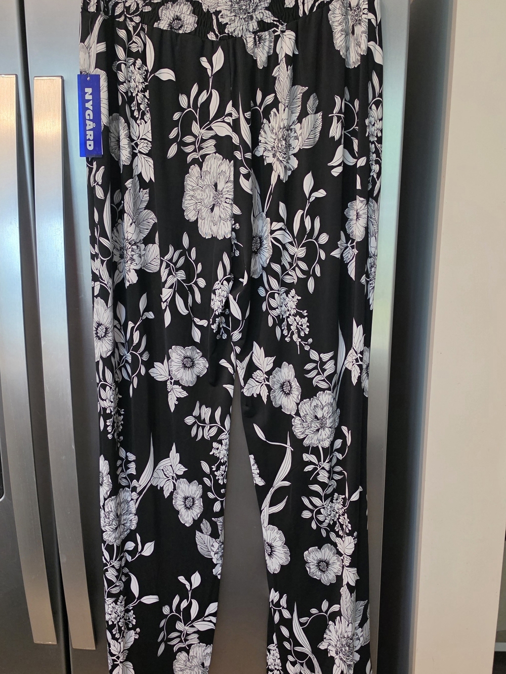 Peter Nygard Black & White Floral Wide-Leg Pants